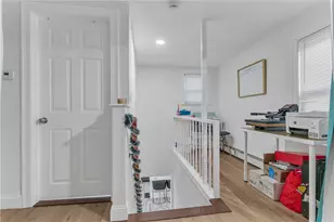 215 Kenyon Ave, Pawtucket, RI 02861 - Photo 5