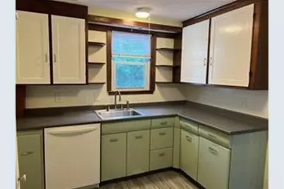 180 Yorktown Road, North Kingstown, RI 02852 - Photo 3