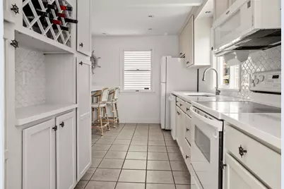 333 Riverside Street, Portsmouth, RI 02871 - Photo 7