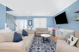 136 Cobble Hill Rd, Lincoln, RI 02865 - Photo 9