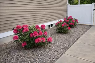 136 Cobble Hill Rd, Lincoln, RI 02865 - Photo 35