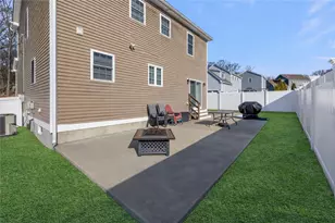 136 Cobble Hill Rd, Lincoln, RI 02865 - Photo 7