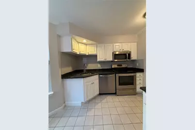 626 Smithfield Road Road #107, North Providence, RI 02904 - Photo 9