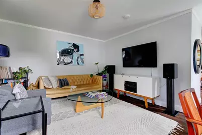 27 Burnside Avenue, Newport, RI 02840 - Photo 5