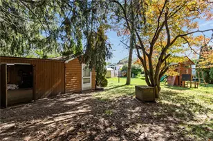 333 Phenix Ave, Cranston, RI 02920 - Photo 39