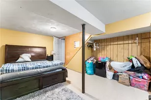 3 Hutchinson Ave, Pawtucket, RI 02861 - Photo 17