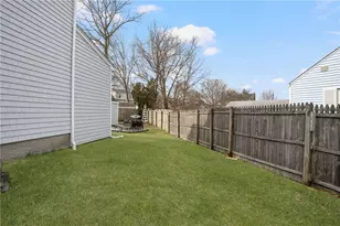 4 Halsey Ave, Middletown, RI 02842 - Photo 31