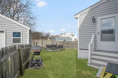 4 Halsey Avenue, Middletown, RI 02842 - Photo 25