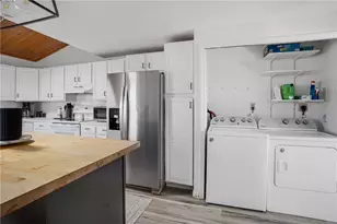 4 Halsey Ave, Middletown, RI 02842 - Photo 13