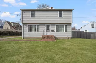 4 Halsey Ave, Middletown, RI 02842 - Photo 3