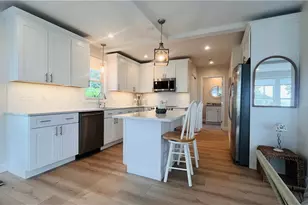 115 Wellington Ave, Newport, RI 02840 - Photo 3