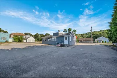 426 Cass Avenue, Woonsocket, RI 02895 - Photo 7