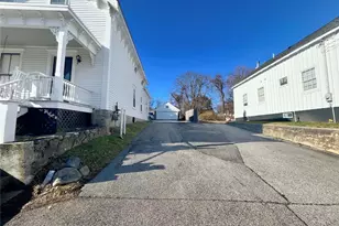 2952 E Main Rd, Portsmouth, RI 02871 - Photo 49