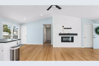 82 Primrose Drive, Warwick, RI 02818 - Photo 5