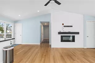 82 Primrose Dr, Warwick, RI 02818 - Photo 5