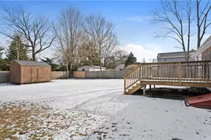 82 Primrose Dr, Warwick, RI 02818 - Photo 27