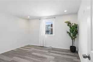 82 Primrose Dr, Warwick, RI 02818 - Photo 15