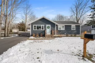 82 Primrose Dr, Warwick, RI 02818 - Photo 1