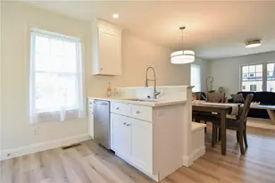 107 Coburn St, Warwick, RI 02889 - Photo 7