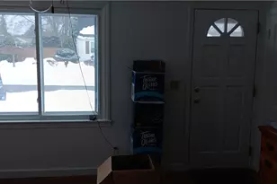 5 Barre Ct, Warwick, RI 02886 - Photo 7