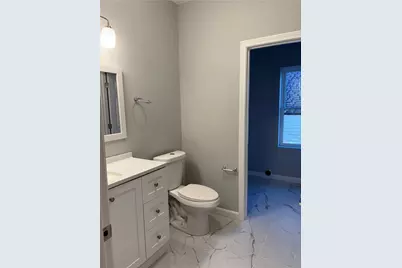 184 Avenue C #E5, Woonsocket, RI 02895 - Photo 9