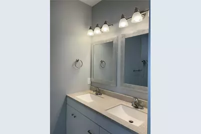 184 Avenue C #M3, Woonsocket, RI 02895 - Photo 5