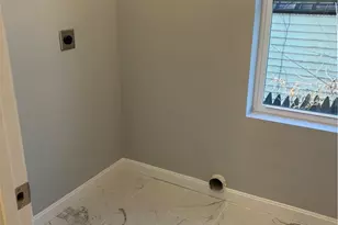 184 Avenue C, Woonsocket, RI 02895 - Photo 11