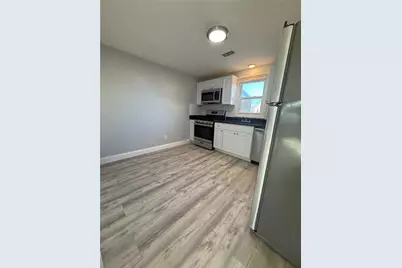 14 Saratoga Avenue #3, Pawtucket, RI 02861 - Photo 5