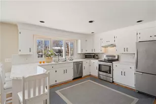 11 O Donnell Rd, Middletown, RI 02842 - Photo 11