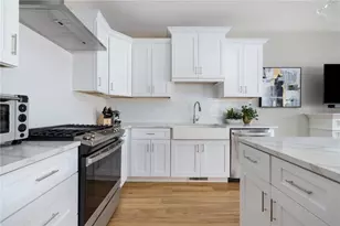 25 Franklin Rd, East Greenwich, RI 02818 - Photo 7