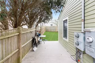 393 Aquidneck Ave, Middletown, RI 02842 - Photo 11