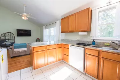 393 Aquidneck Avenue, Middletown, RI 02842 - Photo 3