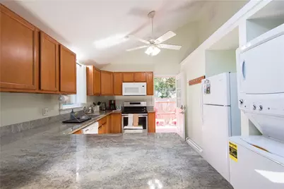 393 Aquidneck Avenue, Middletown, RI 02842 - Photo 5