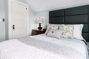 16 Carroll Ave, Newport, RI 02840 - Photo 15