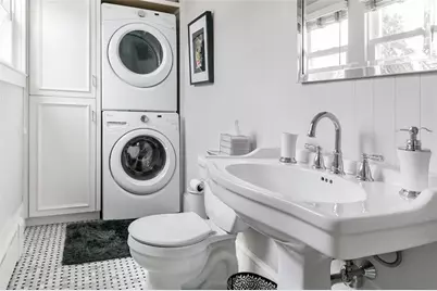 16 Carroll Avenue, Newport, RI 02840 - Photo 11