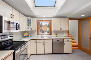 26 Roosevelt Dr, Bristol, RI 02809 - Photo 19