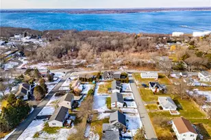 25 Mathew Rd, Tiverton, RI 02878 - Photo 9