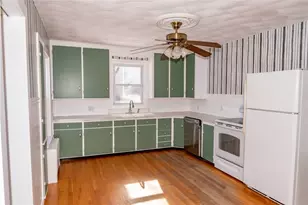 622 Whipple Ave, Burrillville, RI 02858 - Photo 21