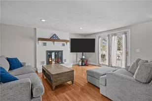 25 Janet Dr, Cranston, RI 02921 - Photo 11