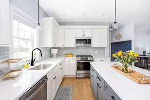 142 Ferreira Ave, Portsmouth, RI 02871 - Photo 9