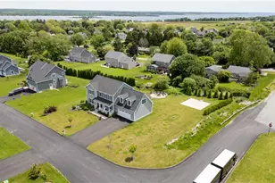 142 Ferreira Ave, Portsmouth, RI 02871 - Photo 45