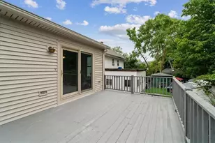 325 Northup St, Cranston, RI 02905 - Photo 25
