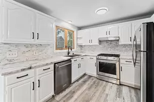 325 Northup St, Cranston, RI 02905 - Photo 5