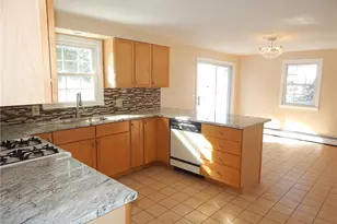 129 Vallette St, Cranston, RI 02920 - Photo 11