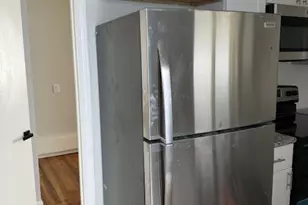 139 Bradford St, Bristol, RI 02809 - Photo 3