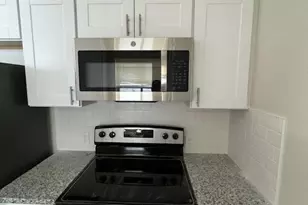 139 Bradford St, Bristol, RI 02809 - Photo 3