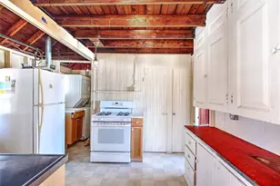 74 Adams Point Rd, Barrington, RI 02806 - Photo 15