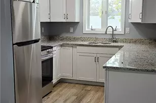 728 Beverage Hill Ave, Pawtucket, RI 02861 - Photo 3