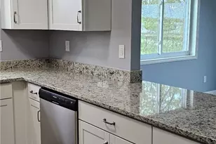 728 Beverage Hill Ave, Pawtucket, RI 02861 - Photo 5