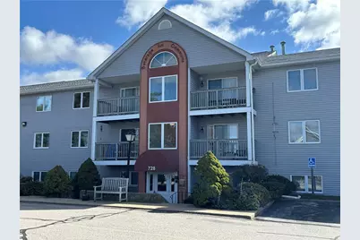 728 Beverage Hill Avenue #35, Pawtucket, RI 02861 - Photo 1